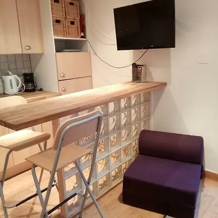 Studio Avec Terrasse Arboree-hyper Centre